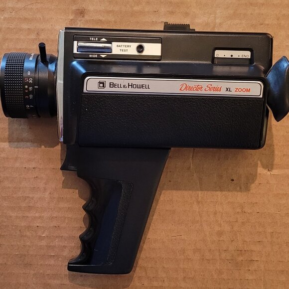 VTG Bell & Howell Director Series XL Movie Cam w/Case and Manual Not Working - Picture 2 of 12